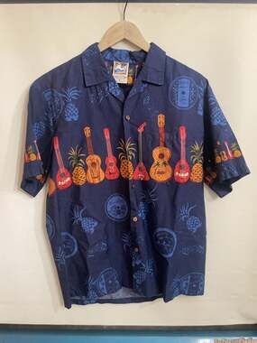 Hawaiian Togs Vintage Musical Instrument Pineapple Print Shirt Size M
